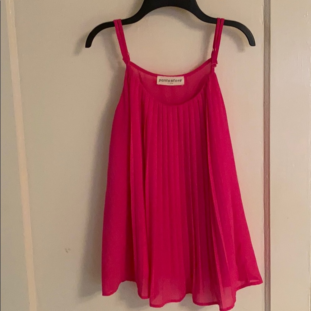 Pleated pink tank